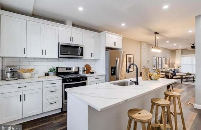 Photo of 3011 PULASKI Highway