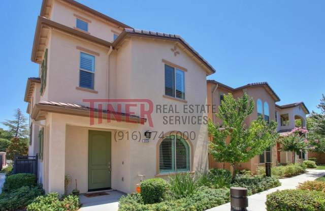 2536 Villa Terrace Lane
