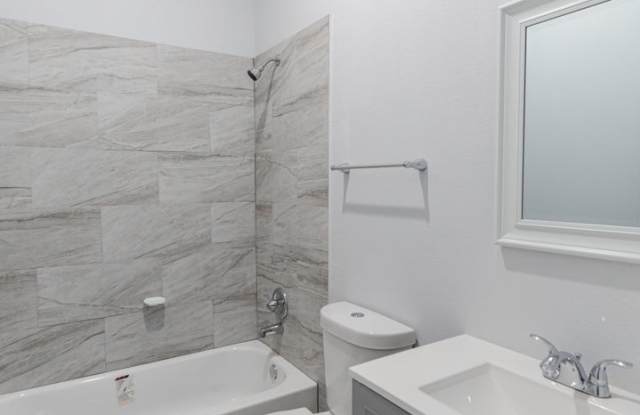 3/2 Duplex located at Polk County