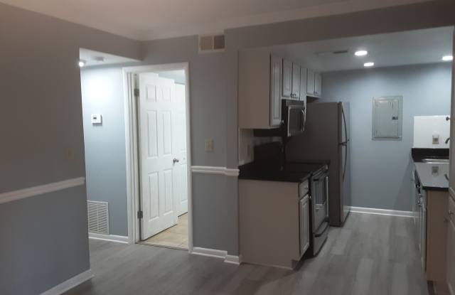 6900 Roswell Road unit: 3O