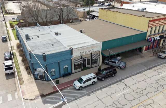 214 E Chambers Street