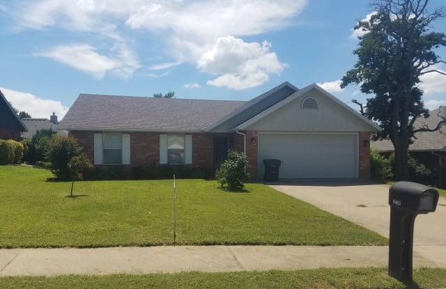 4465 Cheyenne - 4465 W Cheyenne Dr, Fayetteville, AR 72704