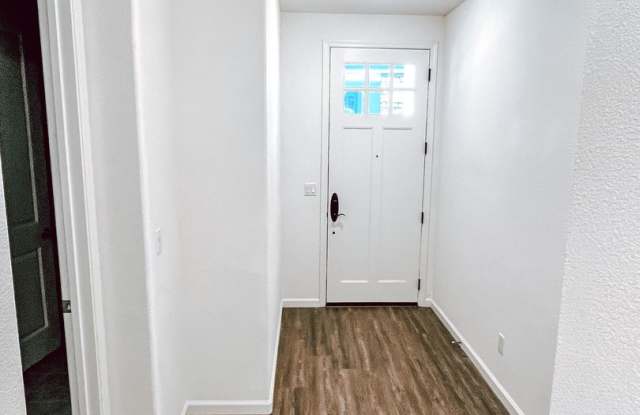 Upgraded Dublin Townhome near Emerald Park Elementary