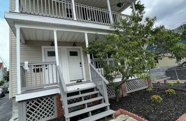 108 Pine St