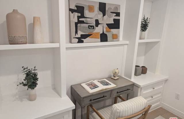 7100 Playa Vista Dr unit: 120