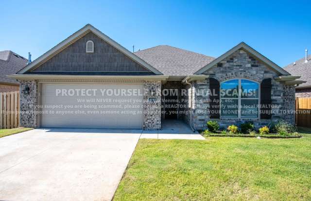 4505 W Divide Drive, Fayetteville, AR 72704