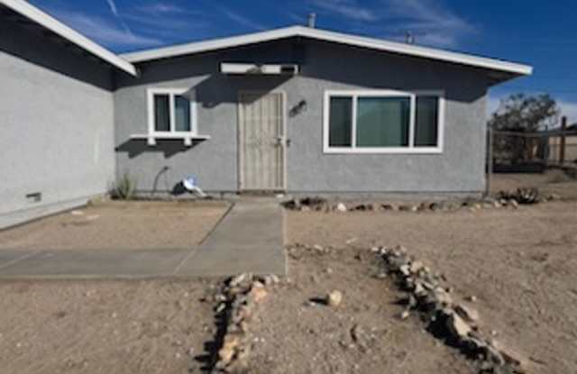 Photo of Cozy 2 Bedroom 1 Bathroom Home