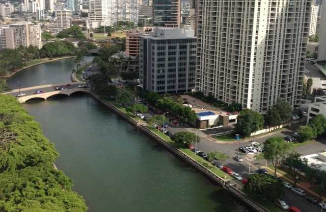 One Bedroom condo. Excellent Location (utilities Included)