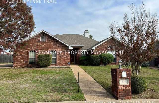 908 Cheyenne Trail