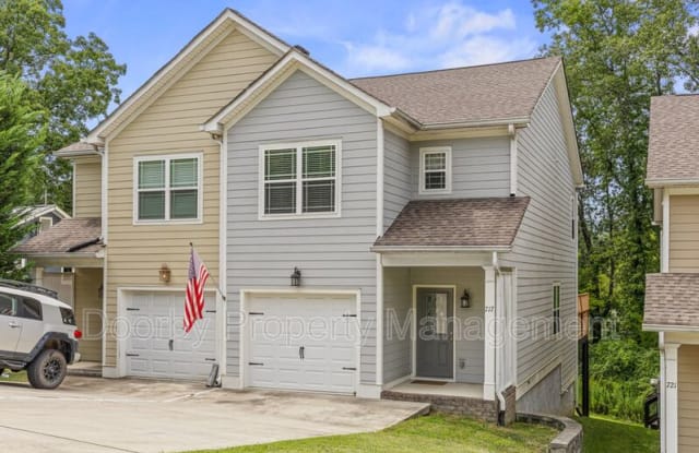 717 Ladd Ave - 717 Ladd Avenue, Chattanooga, TN 37405