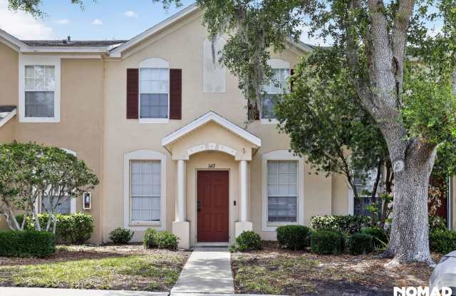 Fully Furnished Charming 3BR Townhome in Wesley Chapel