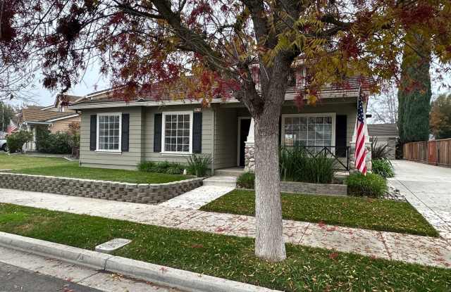 Gorgeous Remodeled Single Story in Brentwood