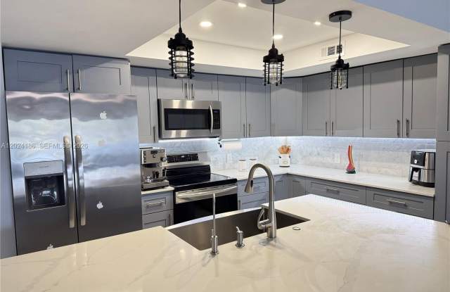 11228 NW 14th Ct