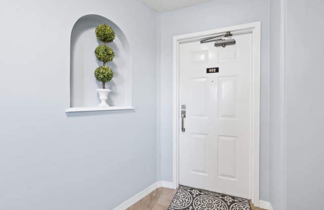 205 Golden Gate Point