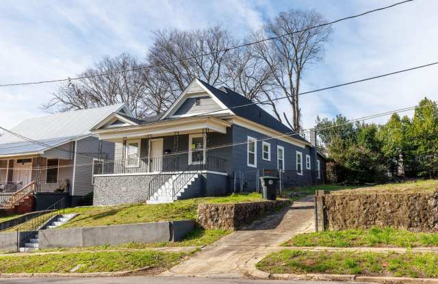 3 Bedroom, 2 Bath in Birmingham