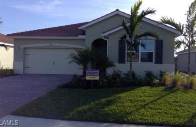 2881 Sunset Pointe CIR - 2881 Sunset Pointe Circle, Cape Coral, FL 33914