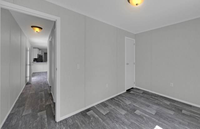 3 Bedroom /2 Bath Mobile Home