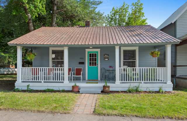 Photo of 806 East Mullan Avenue