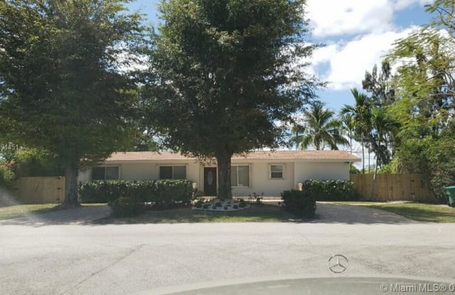 8930 SW 125th Ter - 8930 Southwest 125th Terrace, Kendall, FL 33176