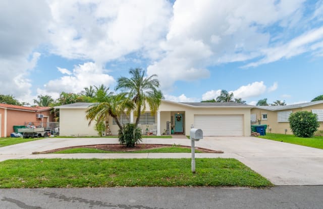 5521 Southwest 94th Avenue - 5521 SW 94th Ave, Cooper City, FL 33328