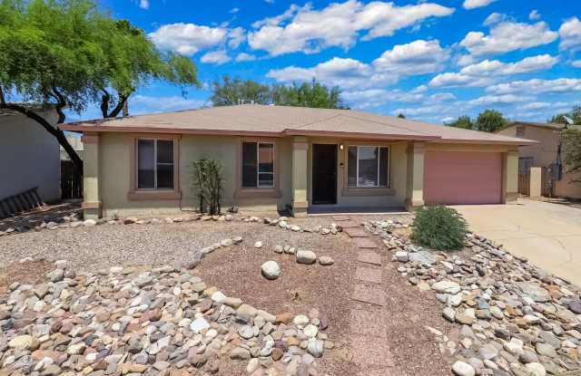 4164 West Firethorn Street