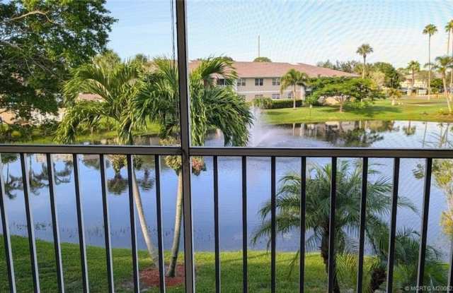 Photo of 1563 SE Royal Green Circle unit: 204