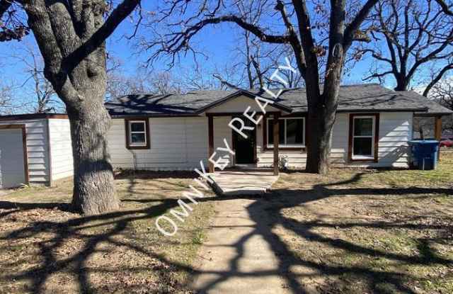 601 E Day St
