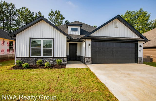 508 E. Osage Trace - 508 E Osage Trce, Rogers, AR 72758