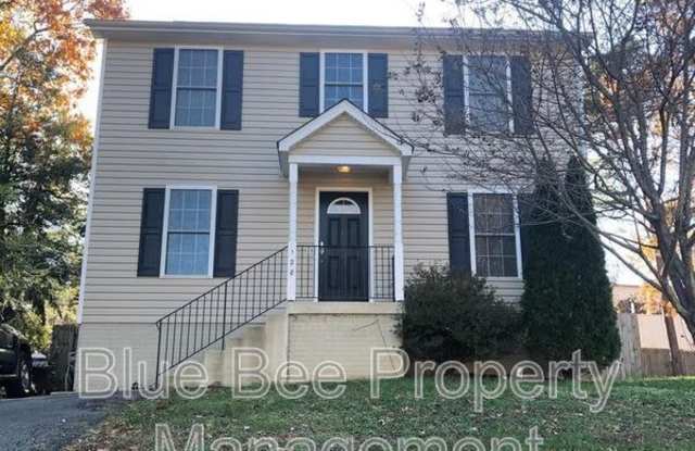 128 Forrest Avenue - 128 Forrest Avenue, Fredericksburg, VA 22401