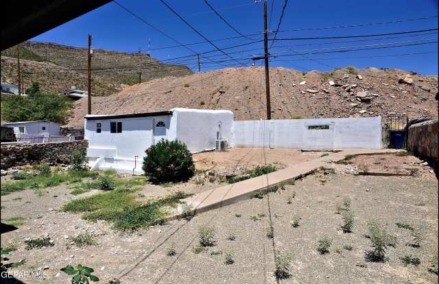 2111 PORTLAND Avenue unit: 3