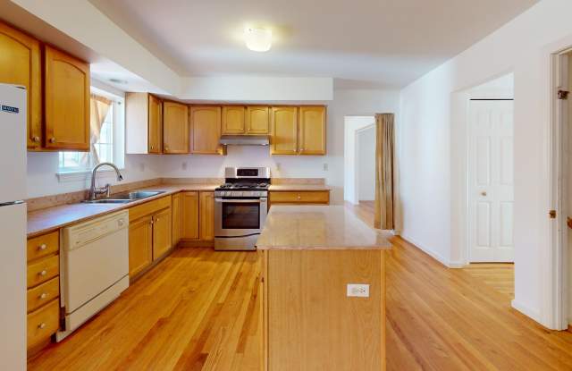 Photo of 128 North Taylor Avenue