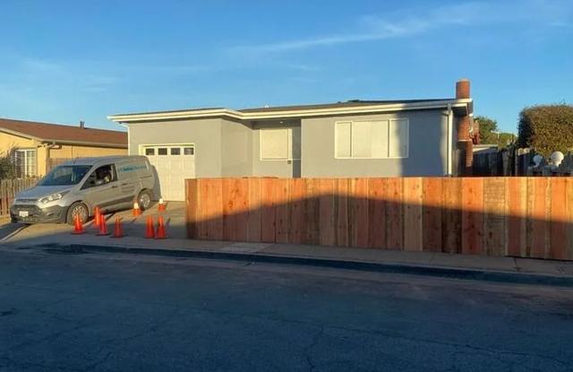 Photo of Sunny Seaside 3 bedroom House (Home is Occupied- do not disturb tenants)