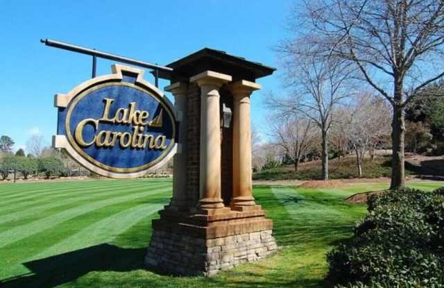 Photo of 324 Long Pointe Ln