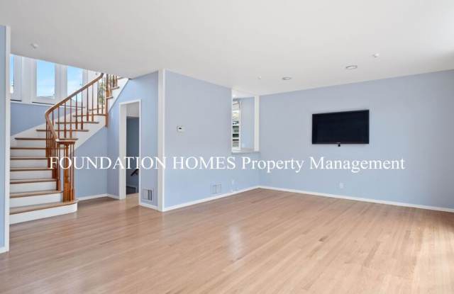 7 Cove Road Pl