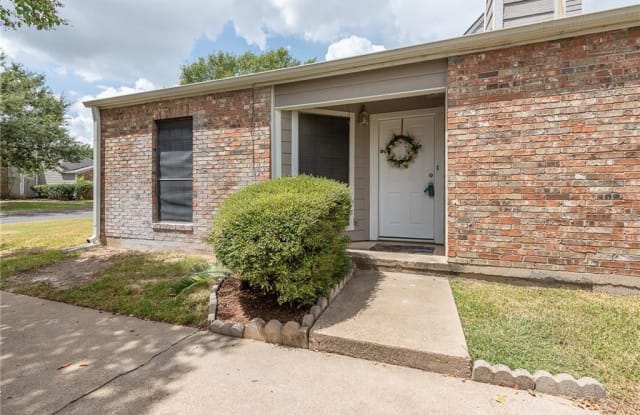 2511 Cross Timbers Drive - 2511 Cross Timbers Drive, College Station, TX 77840