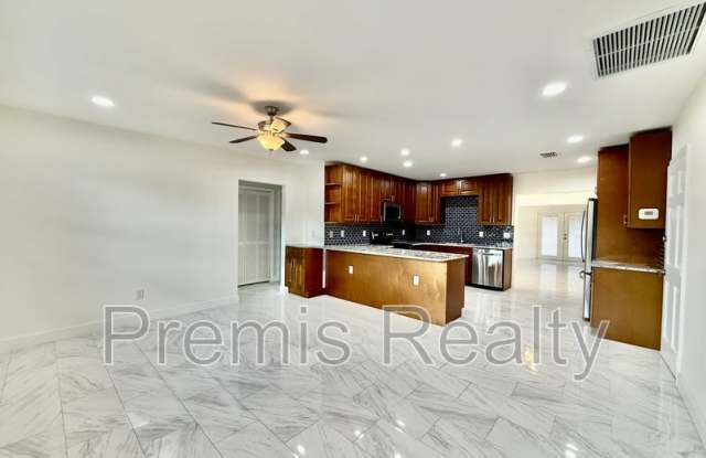 2014 Pinehurst Drive