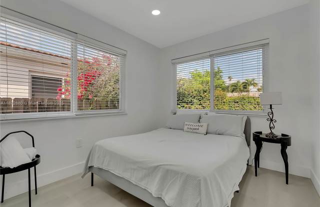 2200 Southwest 21st Street