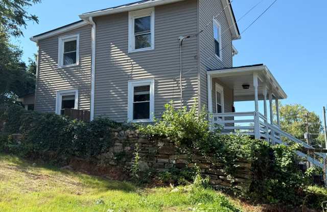 Photo of 342 6 1/2 St. SW - Close to UVA Hospital!