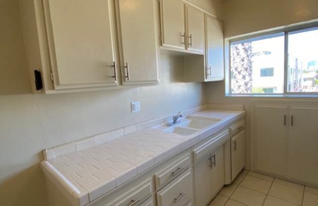 1430 Hi Point Street