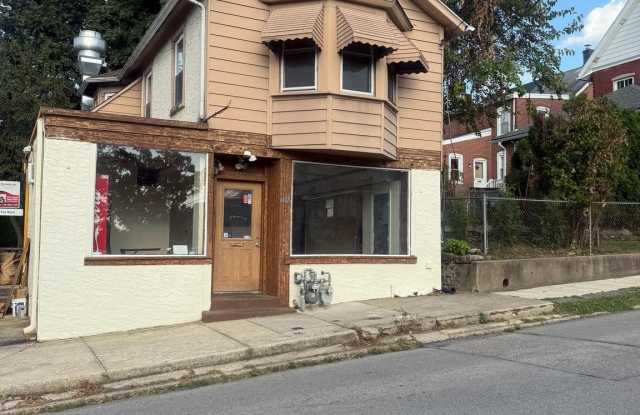 Photo of 107 E COUNTY LINE Road unit: 1