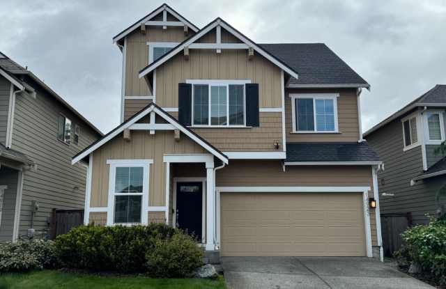 Gorgeous 4BR, 3.5BA Gem in Kingstone Community, Lynnwood,