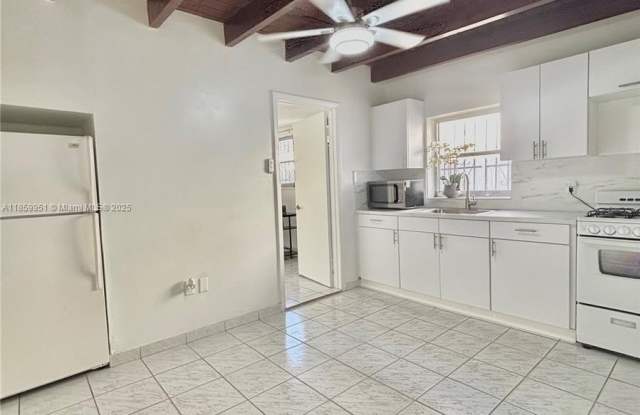 Photo of 618 E 24th St