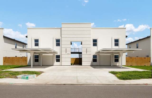 Photo of 4600 Larkspur Ave