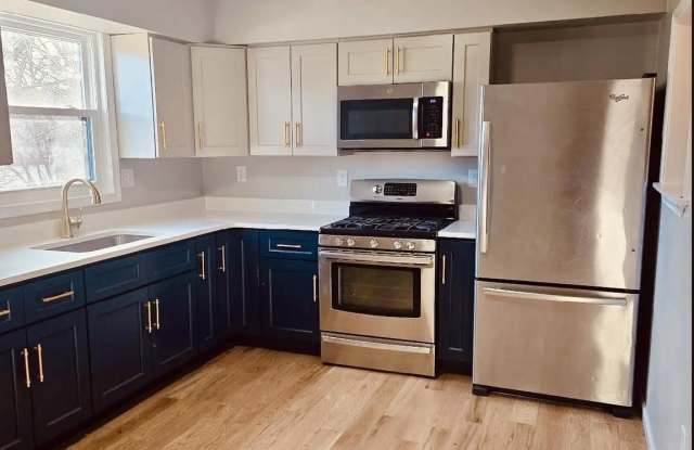 Photo of 580 WALNUT Street