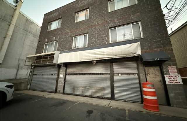 Photo of 1924 Richmond Terrace