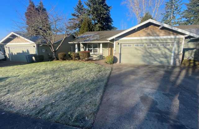 Convieniently located charming three bedroom duplex with modern updates!