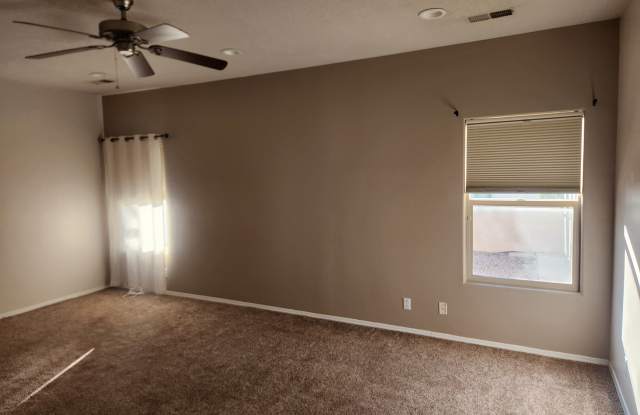 8005 Oso Abrazo Drive Northeast