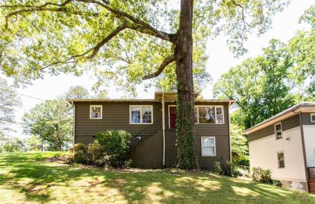 1752 Beacon Hill Boulevard NE