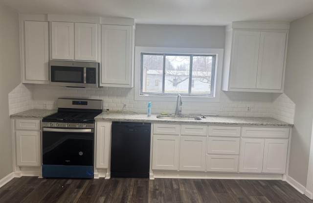 21407 S HWY 365 Highway