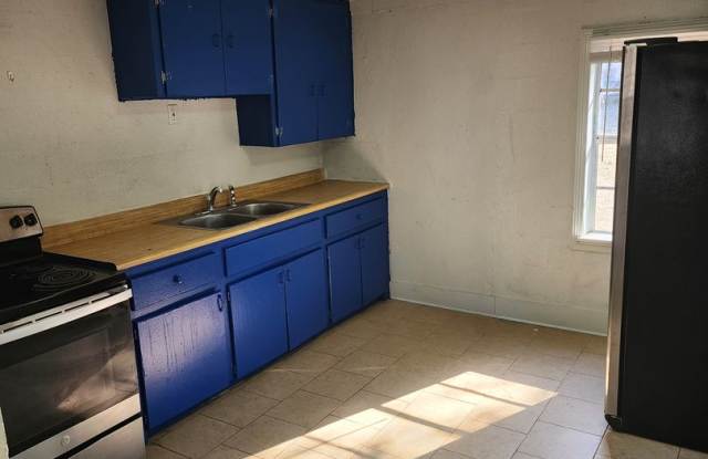 2 Bed / 1 Bath Home for Rent – $850 (Utilities Included)